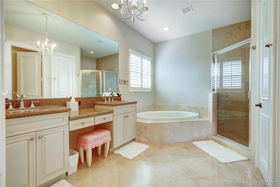 Recently Sold: $1,845,000 (5 beds, 6 baths, 5360 Square Feet)