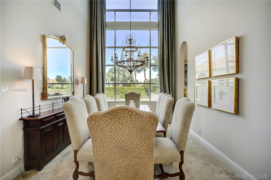 Recently Sold: $1,845,000 (5 beds, 6 baths, 5360 Square Feet)