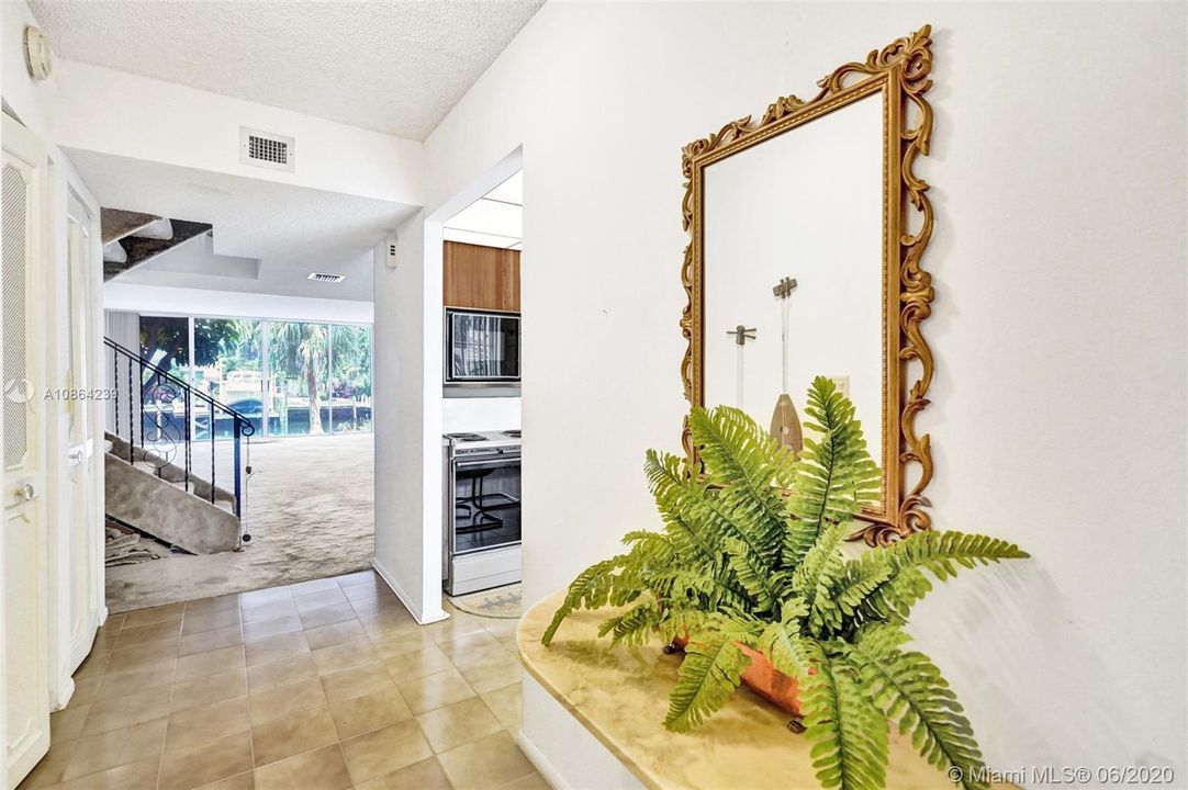 Recently Sold: $415,000 (3 beds, 2 baths, 1804 Square Feet)