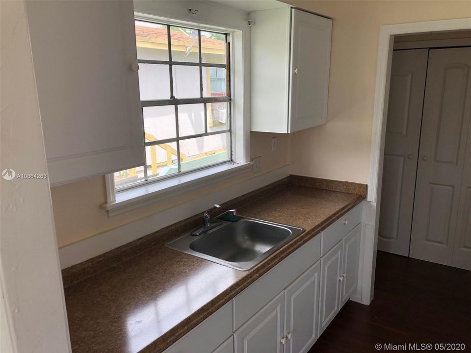 Recently Sold: $110,000 (3 beds, 1 baths, 1008 Square Feet)