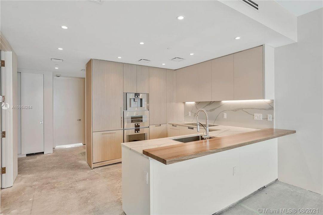 Recently Sold: $2,690,000 (2 beds, 2 baths, 0 Square Feet)