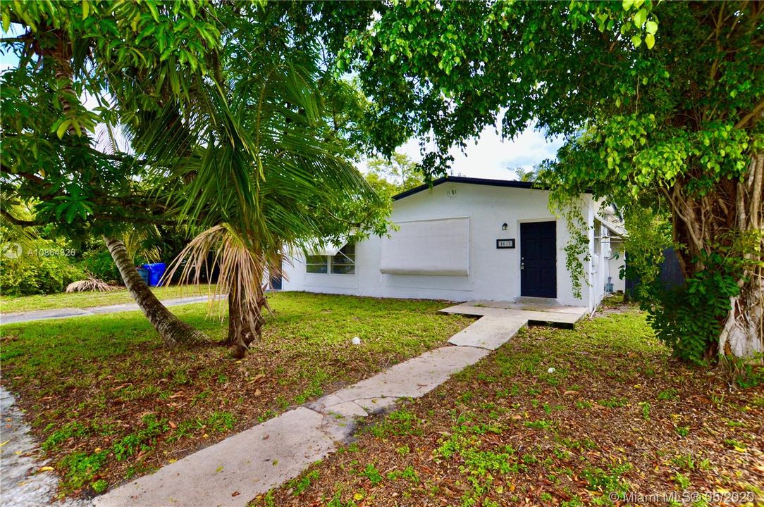 Recently Sold: $339,900 (4 beds, 3 baths, 1912 Square Feet)