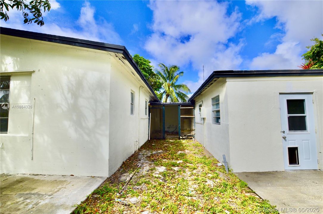Recently Sold: $339,900 (4 beds, 3 baths, 1912 Square Feet)