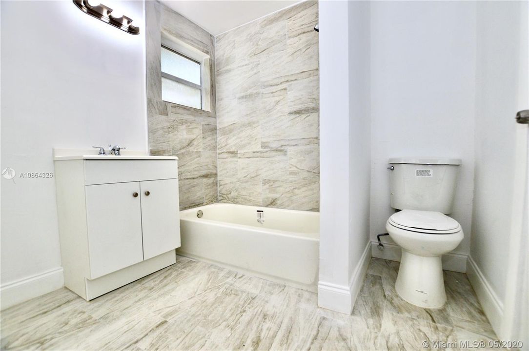 Recently Sold: $339,900 (4 beds, 3 baths, 1912 Square Feet)