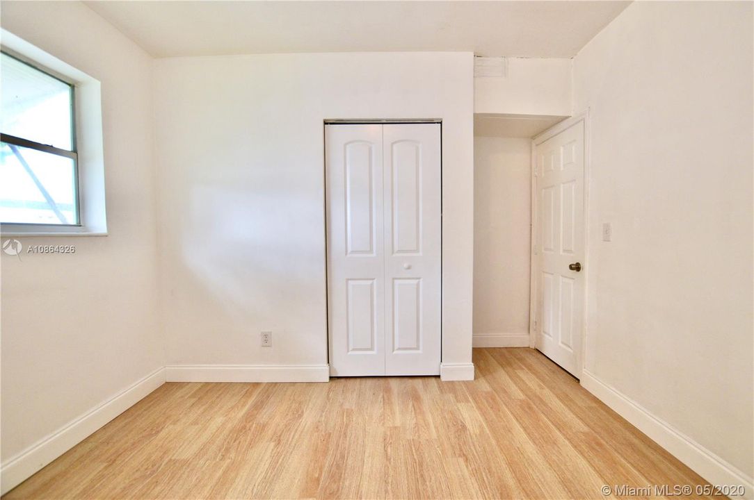 Recently Sold: $339,900 (4 beds, 3 baths, 1912 Square Feet)