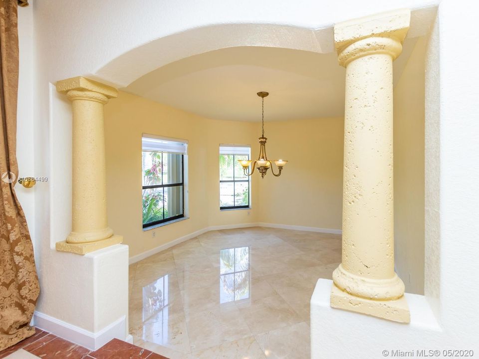 Recently Rented: $4,600 (5 beds, 5 baths, 4295 Square Feet)