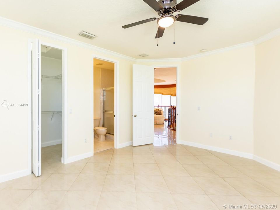Recently Rented: $4,600 (5 beds, 5 baths, 4295 Square Feet)