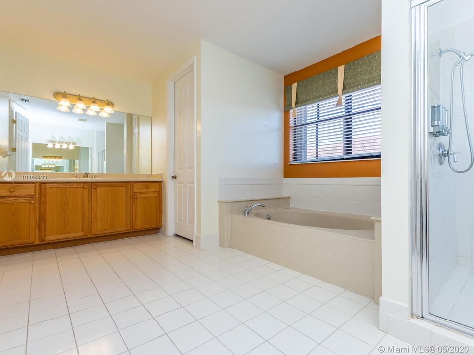Recently Rented: $4,600 (5 beds, 5 baths, 4295 Square Feet)