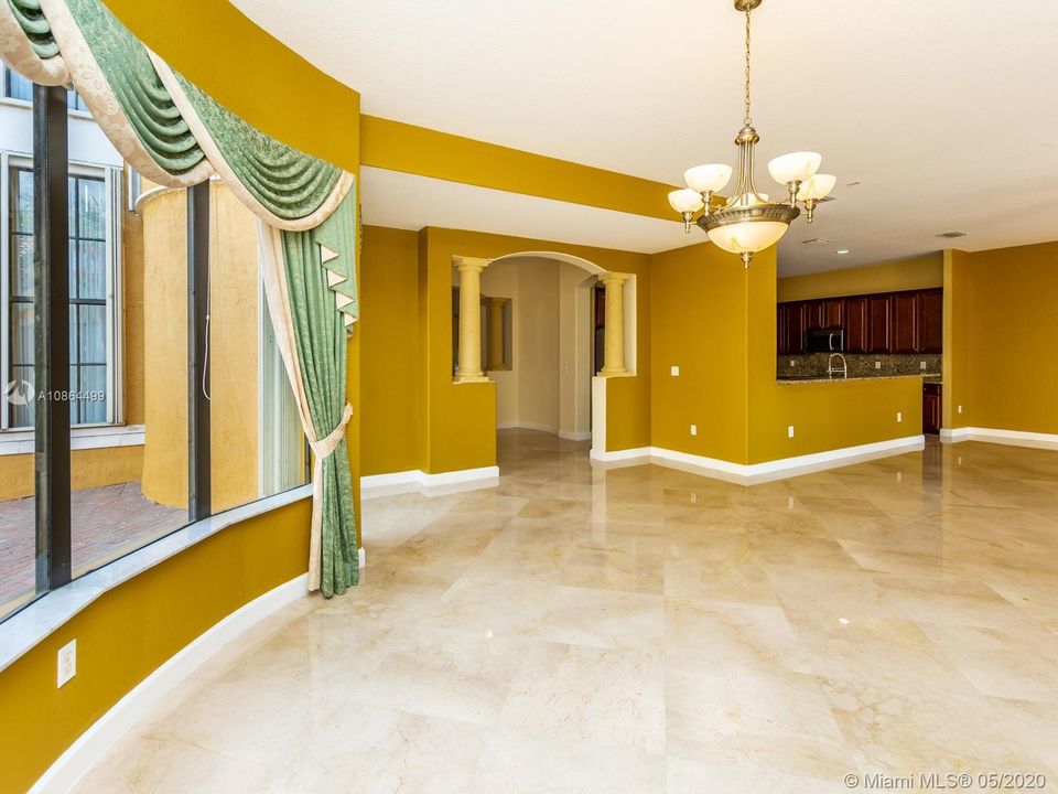 Recently Rented: $4,600 (5 beds, 5 baths, 4295 Square Feet)