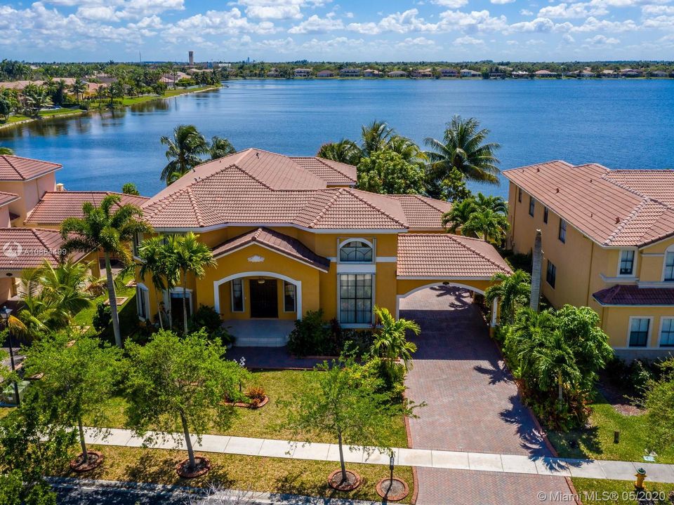 Recently Rented: $4,600 (5 beds, 5 baths, 4295 Square Feet)