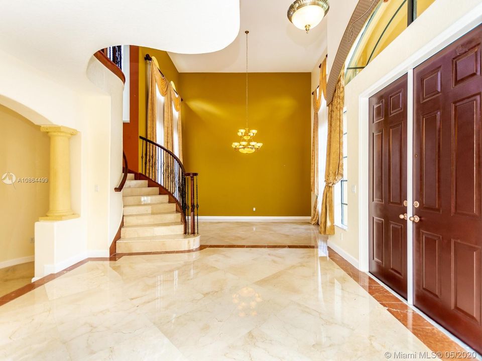 Recently Rented: $4,600 (5 beds, 5 baths, 4295 Square Feet)