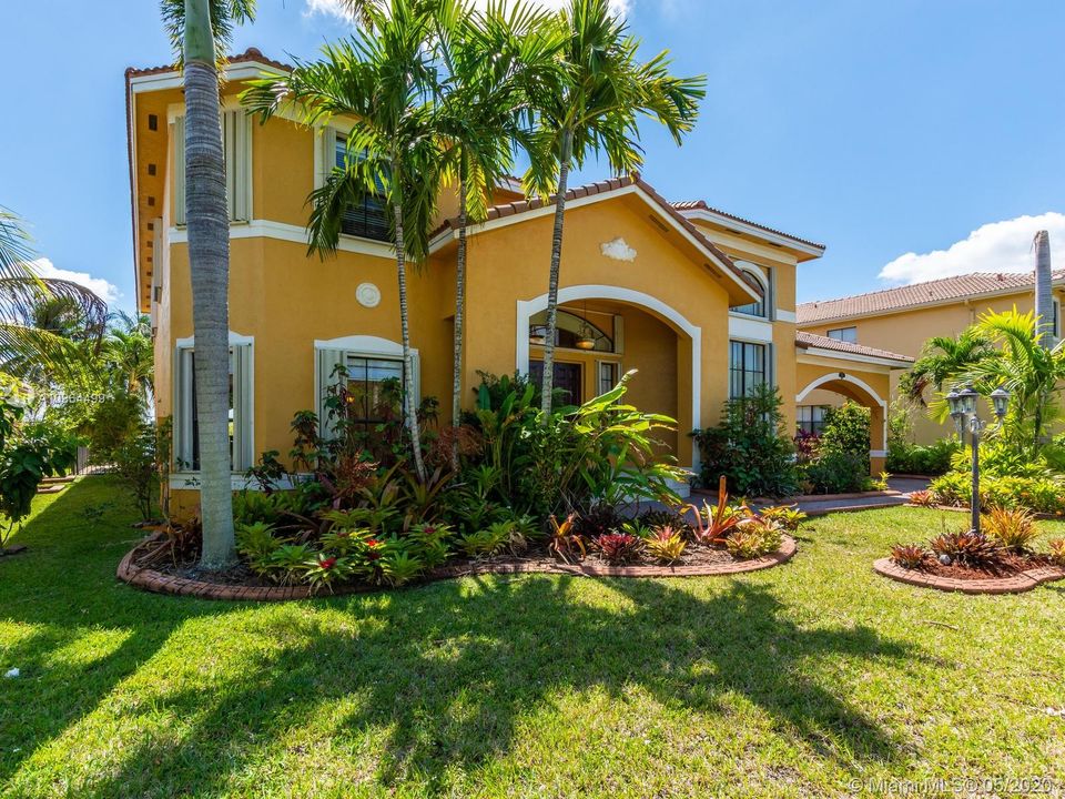 Recently Rented: $4,600 (5 beds, 5 baths, 4295 Square Feet)