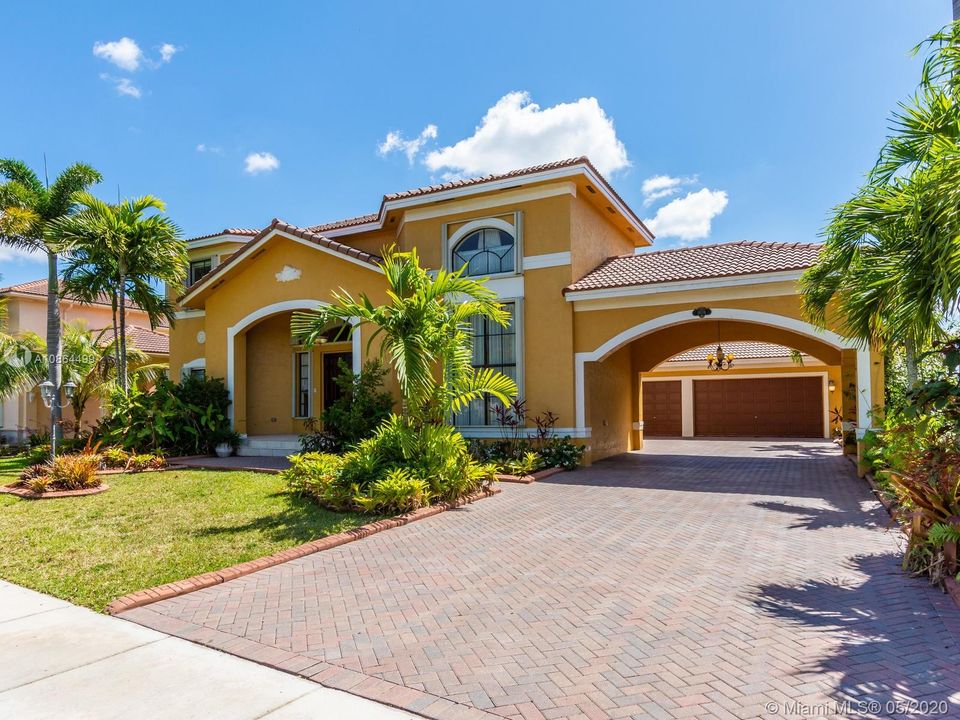 Recently Rented: $4,600 (5 beds, 5 baths, 4295 Square Feet)