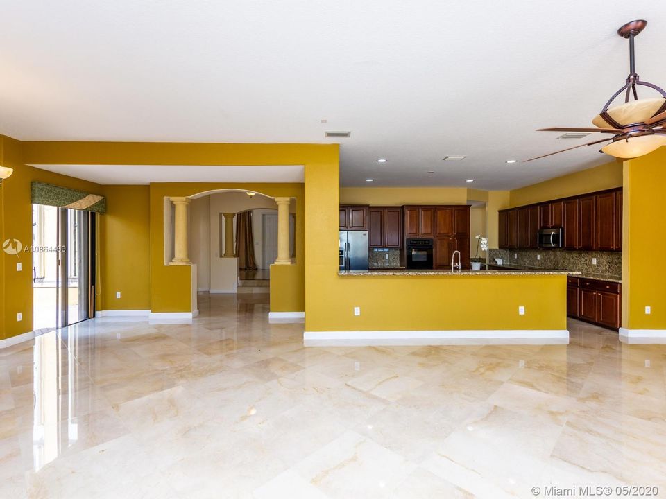 Recently Rented: $4,600 (5 beds, 5 baths, 4295 Square Feet)