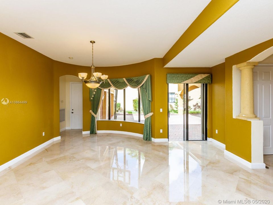Recently Rented: $4,600 (5 beds, 5 baths, 4295 Square Feet)