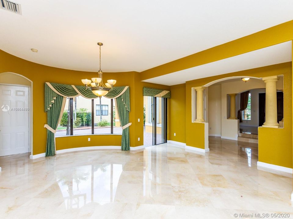 Recently Rented: $4,600 (5 beds, 5 baths, 4295 Square Feet)