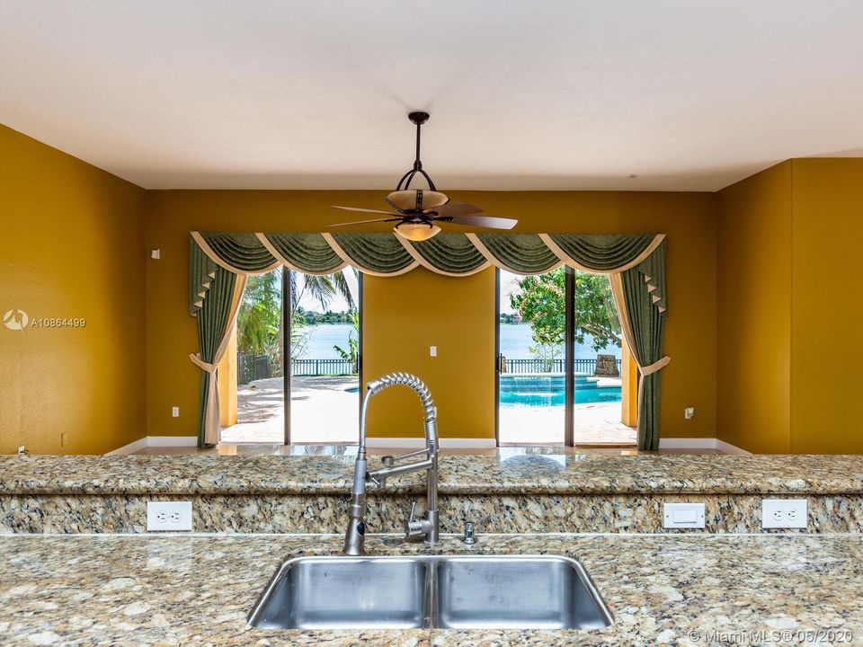 Recently Rented: $4,600 (5 beds, 5 baths, 4295 Square Feet)