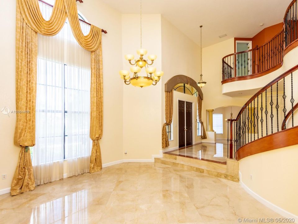 Recently Rented: $4,600 (5 beds, 5 baths, 4295 Square Feet)