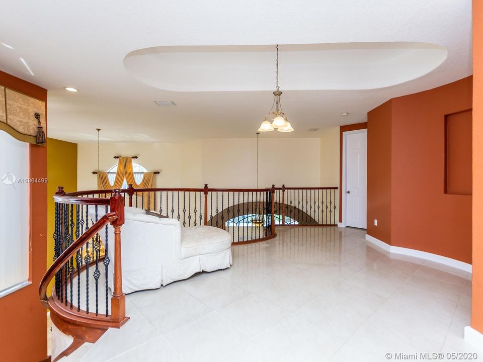 Recently Rented: $4,600 (5 beds, 5 baths, 4295 Square Feet)