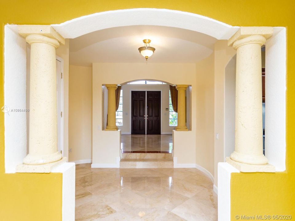 Recently Rented: $4,600 (5 beds, 5 baths, 4295 Square Feet)