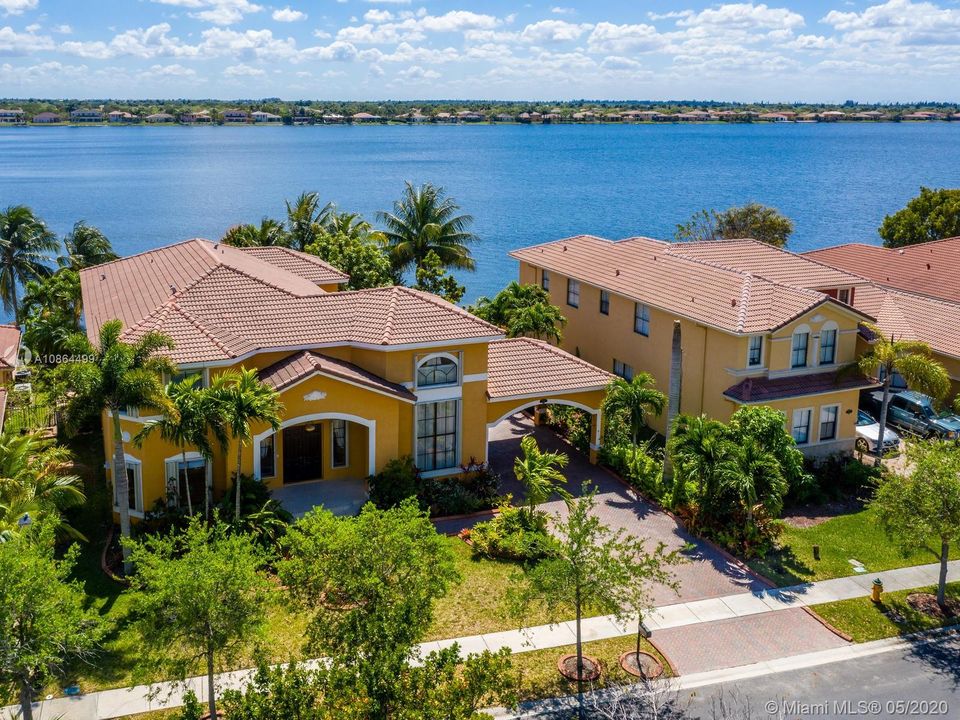 Recently Rented: $4,600 (5 beds, 5 baths, 4295 Square Feet)
