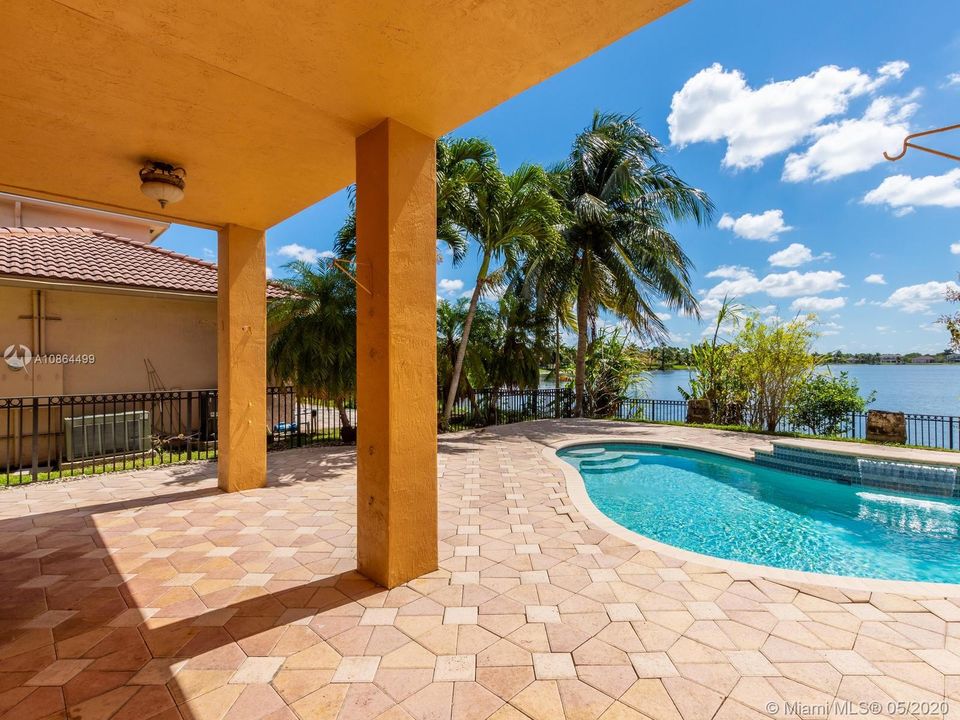 Recently Rented: $4,600 (5 beds, 5 baths, 4295 Square Feet)