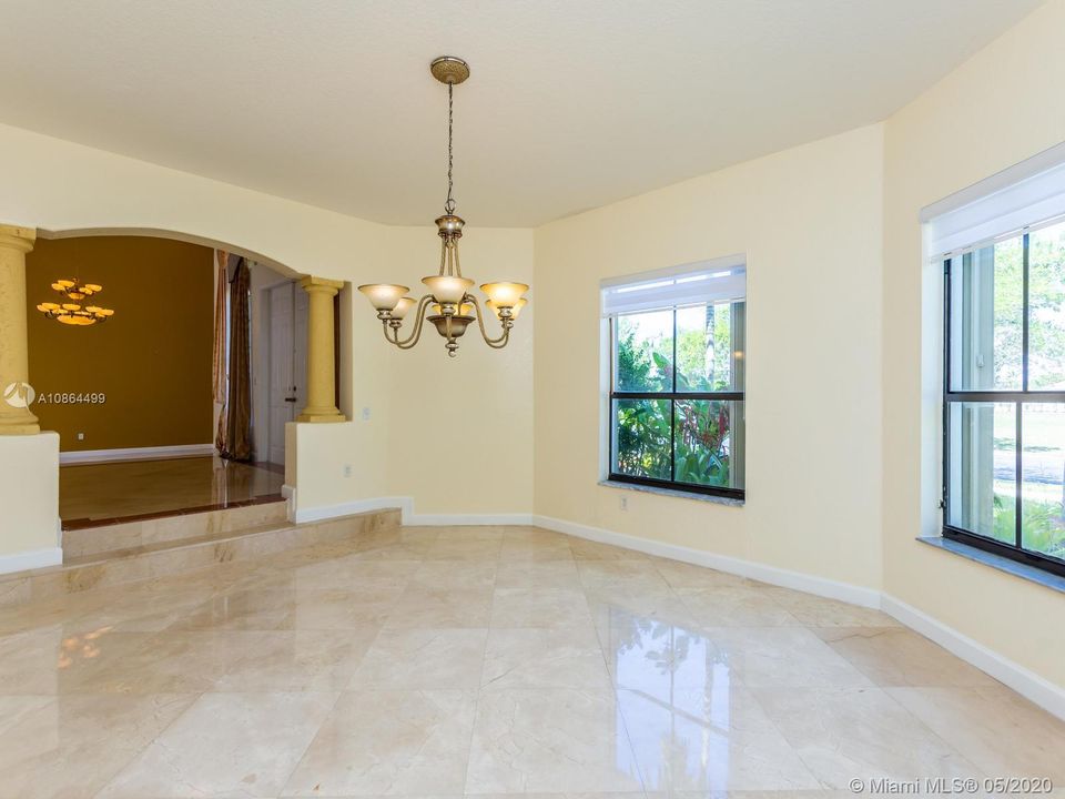Recently Rented: $4,600 (5 beds, 5 baths, 4295 Square Feet)
