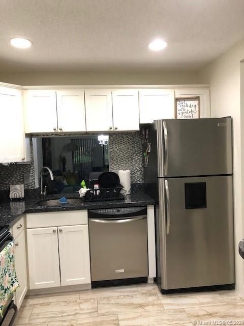 Recently Sold: $249,000 (3 beds, 2 baths, 1480 Square Feet)