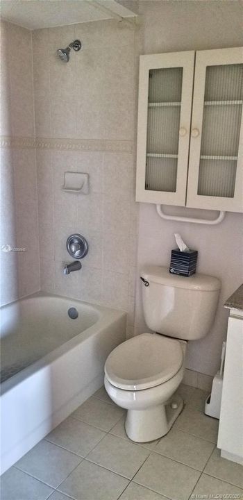 Recientemente alquilado: $1,950 (3 camas, 2 baños, 1370 Pies cuadrados)