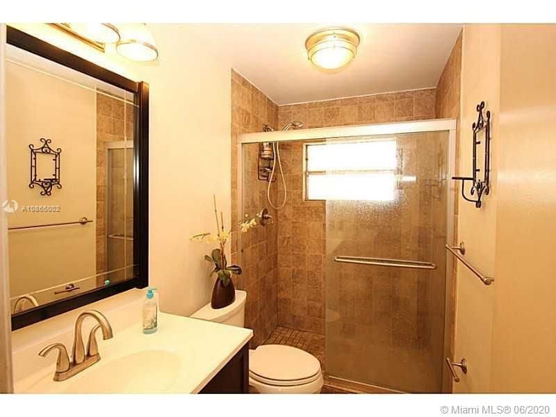Vendido Recientemente: $125,000 (2 camas, 2 baños, 850 Pies cuadrados)