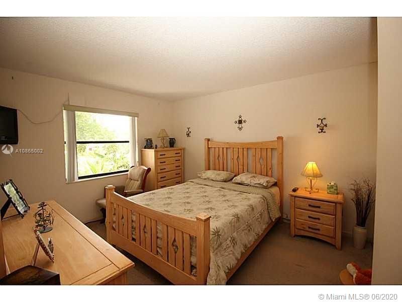 Vendido Recientemente: $125,000 (2 camas, 2 baños, 850 Pies cuadrados)