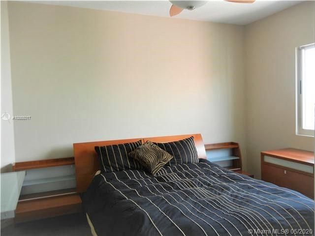 Recently Sold: $225,000 (1 beds, 1 baths, 594 Square Feet)