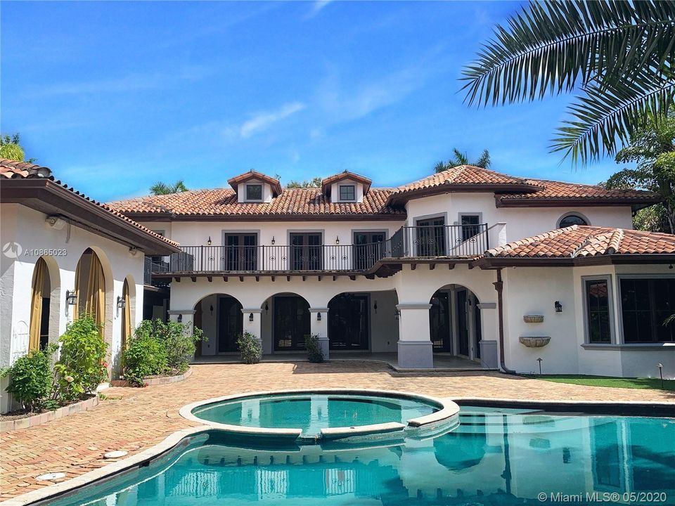 Recently Rented: $15,000 (8 beds, 7 baths, 8701 Square Feet)