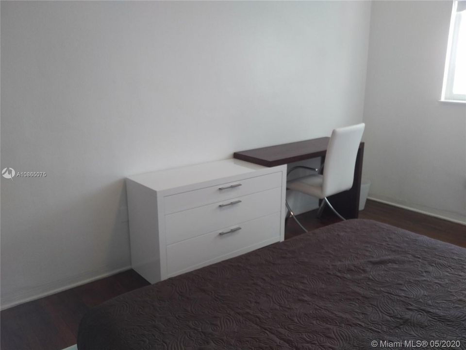 Recently Rented: $2,400 (2 beds, 2 baths, 18179 Square Feet)