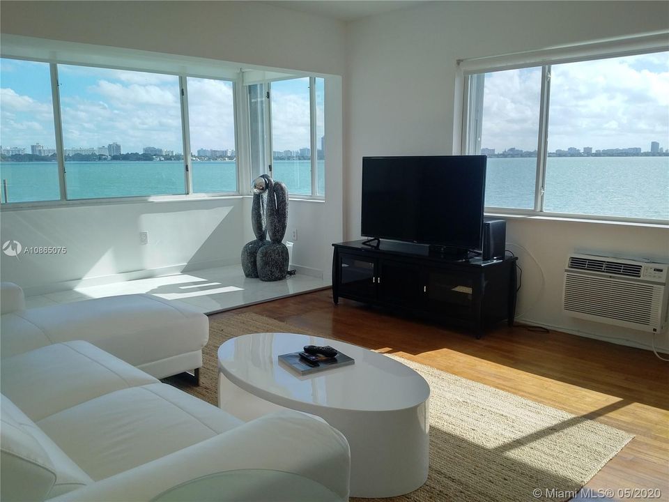 Recently Rented: $2,400 (2 beds, 2 baths, 18179 Square Feet)