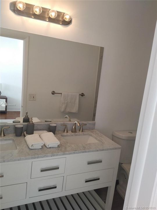 Recently Rented: $2,400 (2 beds, 2 baths, 18179 Square Feet)