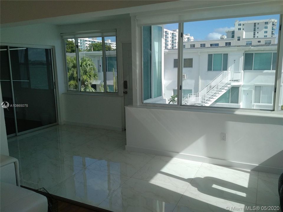 Recently Rented: $2,400 (2 beds, 2 baths, 18179 Square Feet)