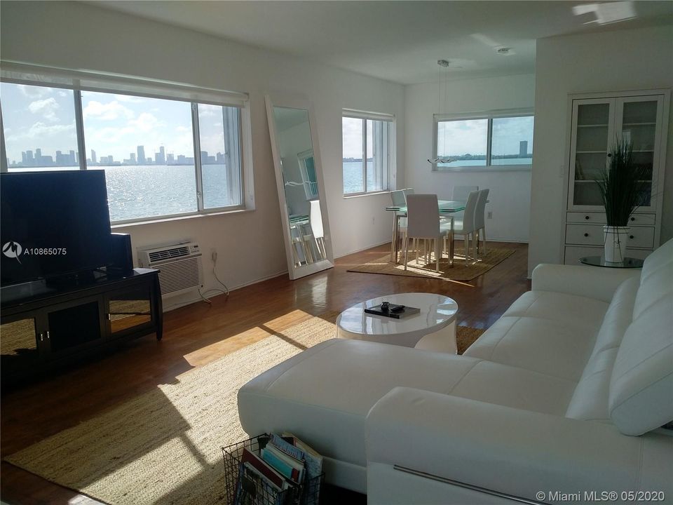 Recently Rented: $2,400 (2 beds, 2 baths, 18179 Square Feet)