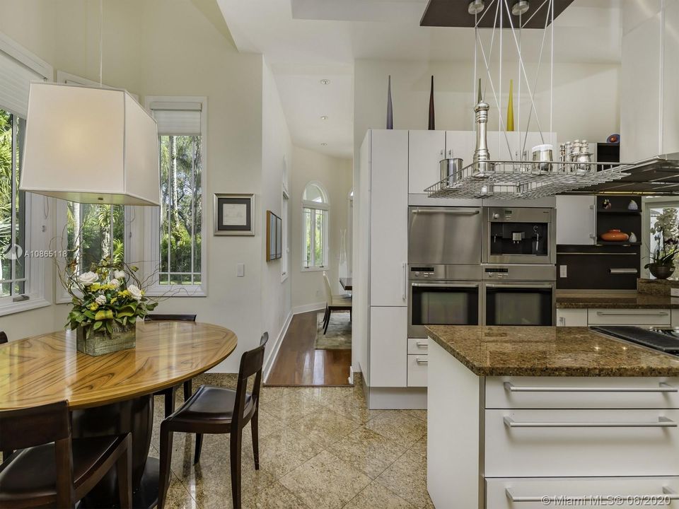 Recently Rented: $13,000 (6 beds, 6 baths, 4917 Square Feet)