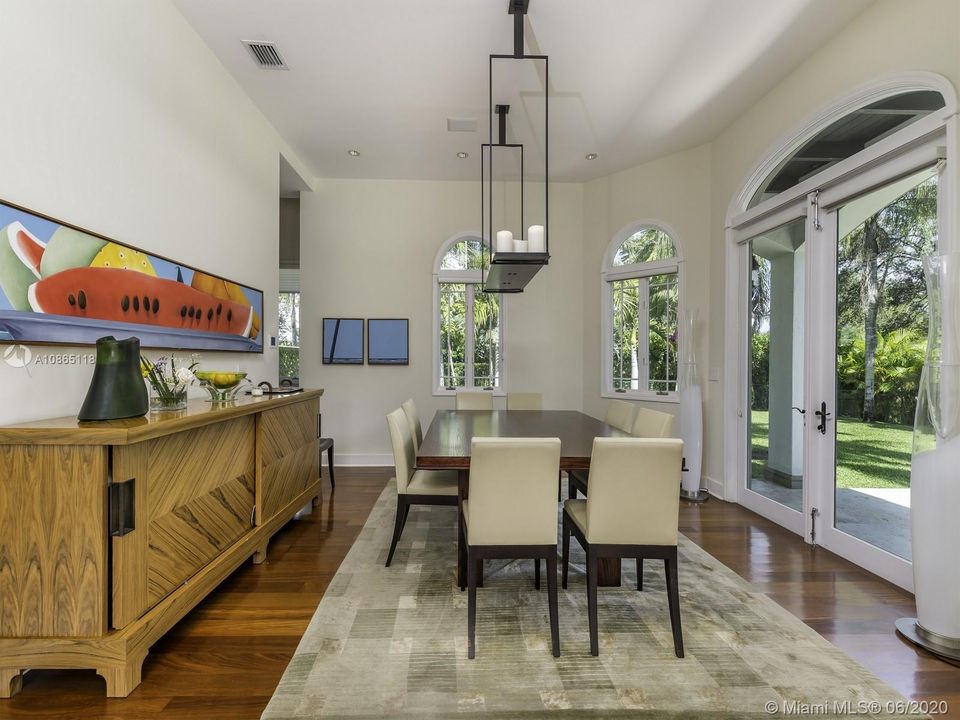 Recently Rented: $13,000 (6 beds, 6 baths, 4917 Square Feet)
