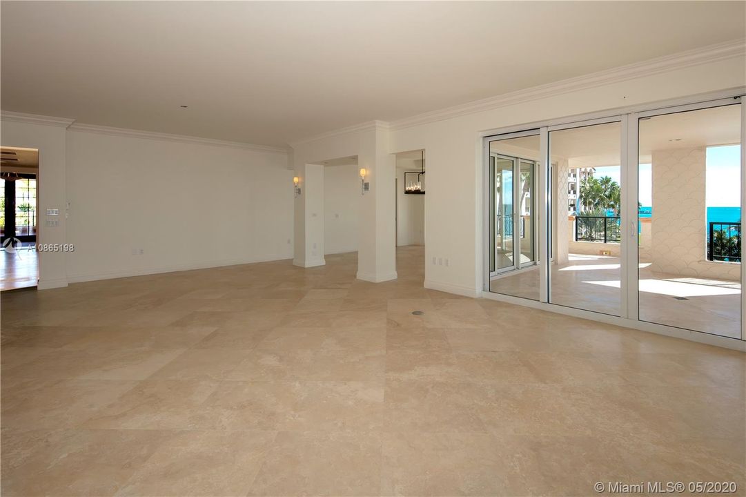 Recently Sold: $4,695,000 (4 beds, 4 baths, 4109 Square Feet)