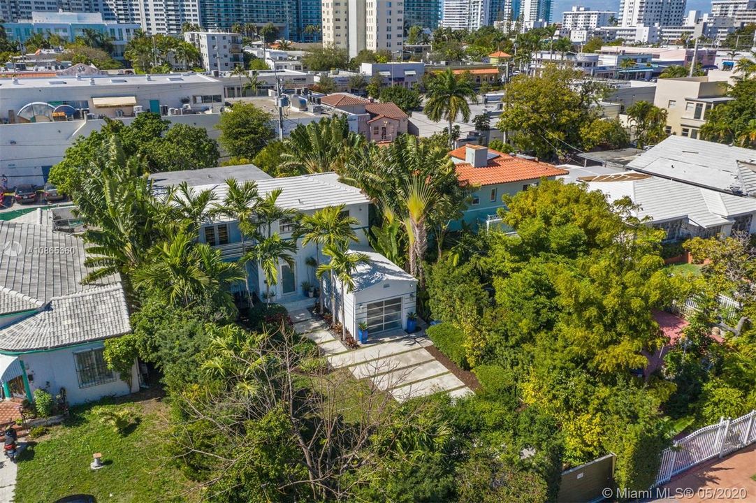 Recently Sold: $1,495,000 (5 beds, 4 baths, 2734 Square Feet)
