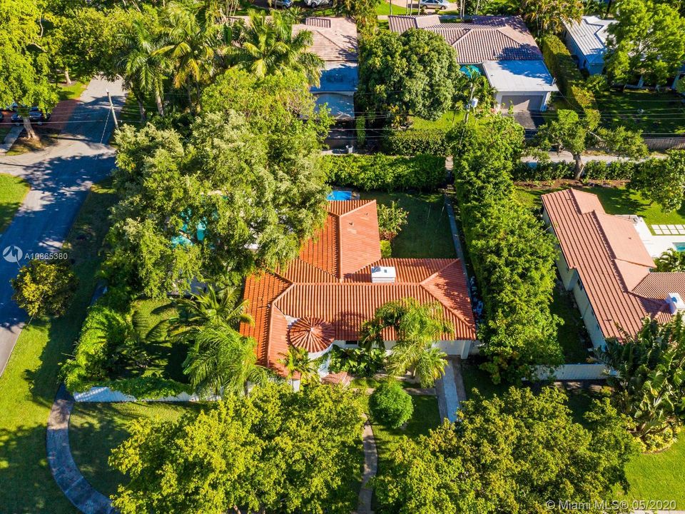 Recently Sold: $779,000 (3 beds, 2 baths, 1830 Square Feet)