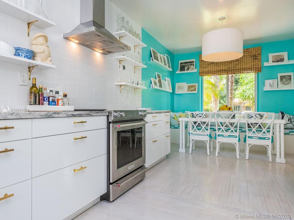 Recently Sold: $779,000 (3 beds, 2 baths, 1830 Square Feet)