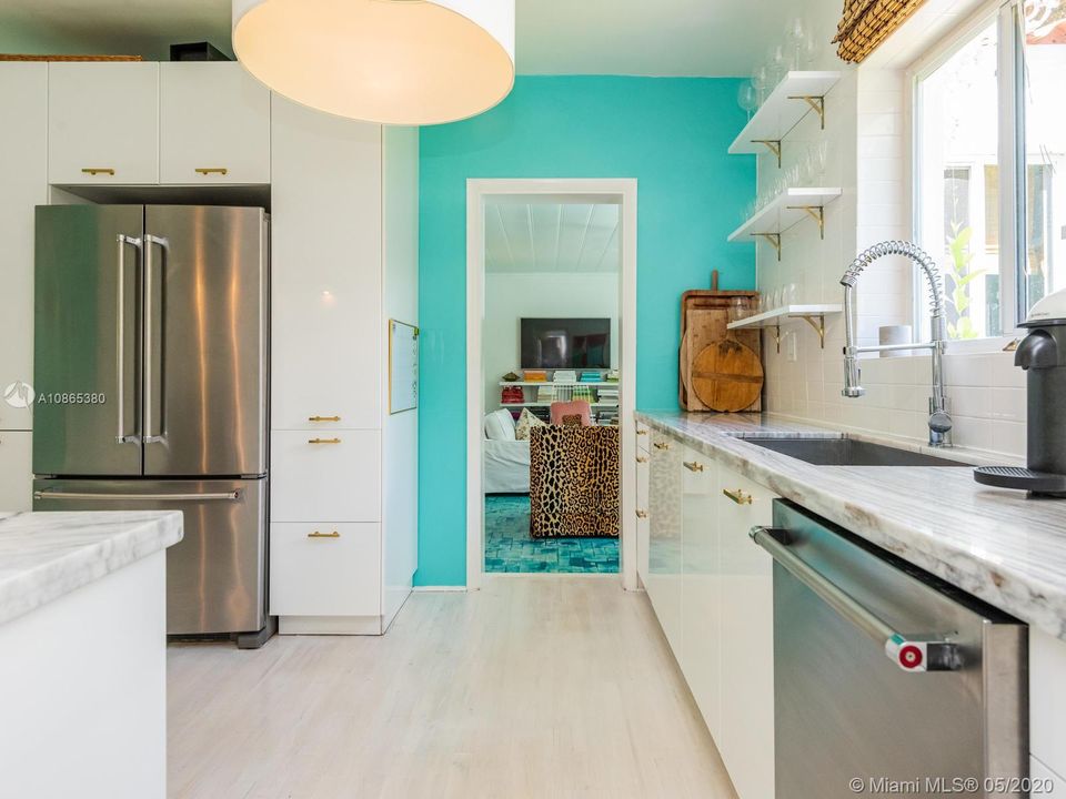 Recently Sold: $779,000 (3 beds, 2 baths, 1830 Square Feet)