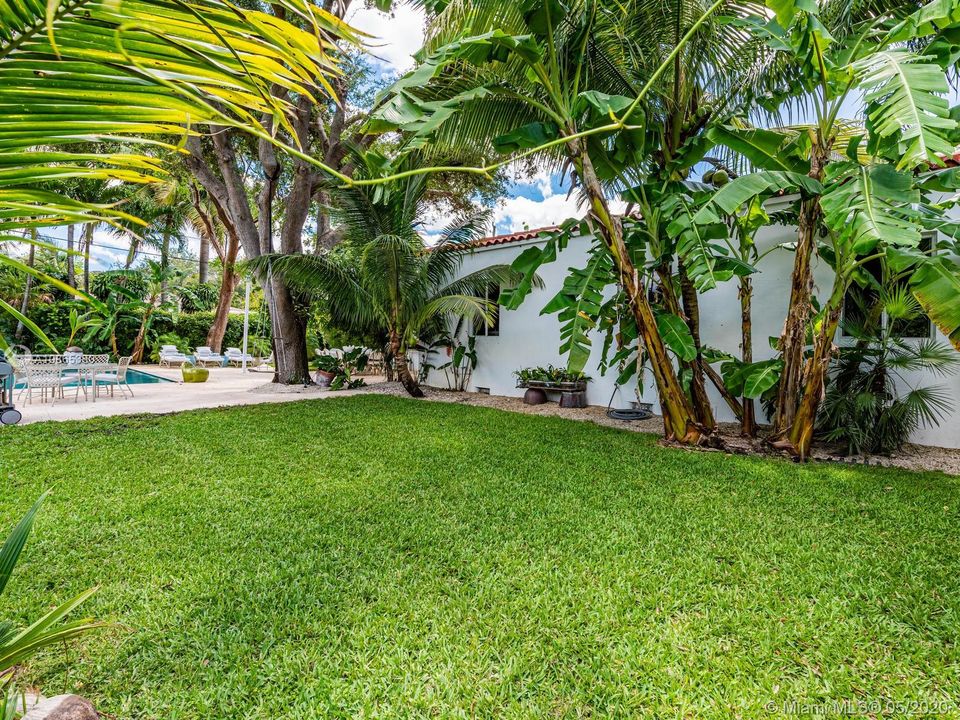 Recently Sold: $779,000 (3 beds, 2 baths, 1830 Square Feet)