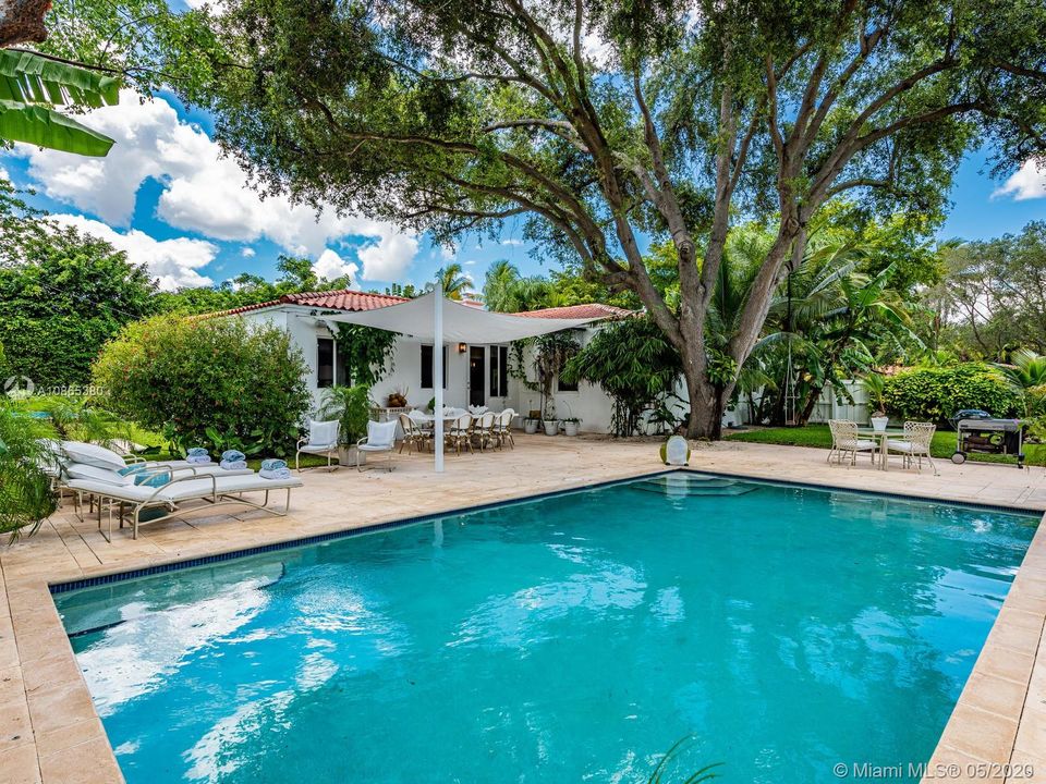 Recently Sold: $779,000 (3 beds, 2 baths, 1830 Square Feet)