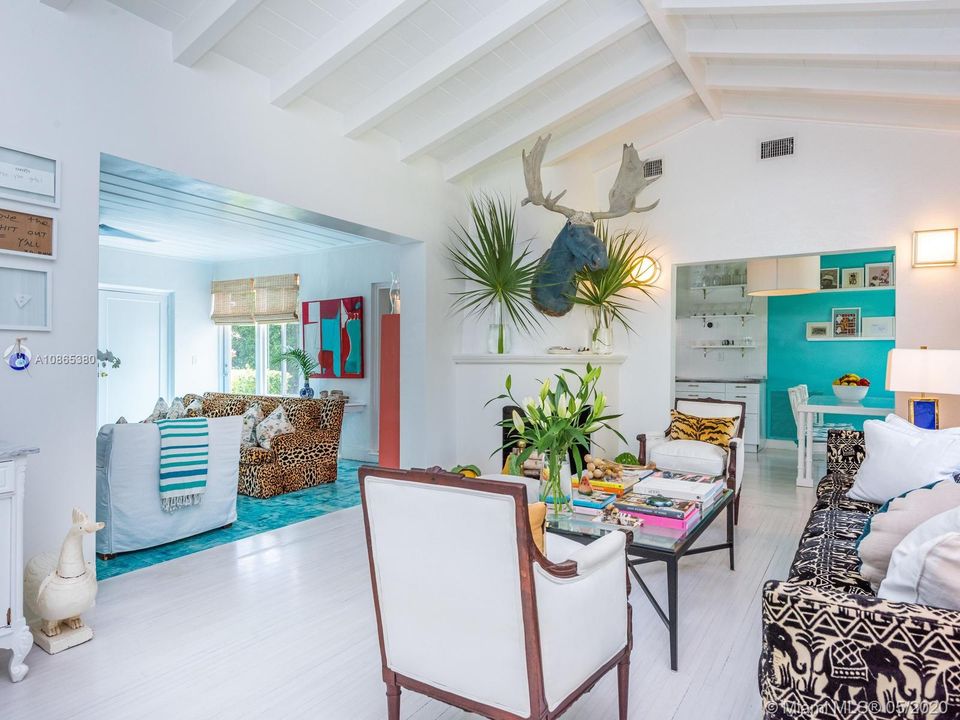 Recently Sold: $779,000 (3 beds, 2 baths, 1830 Square Feet)