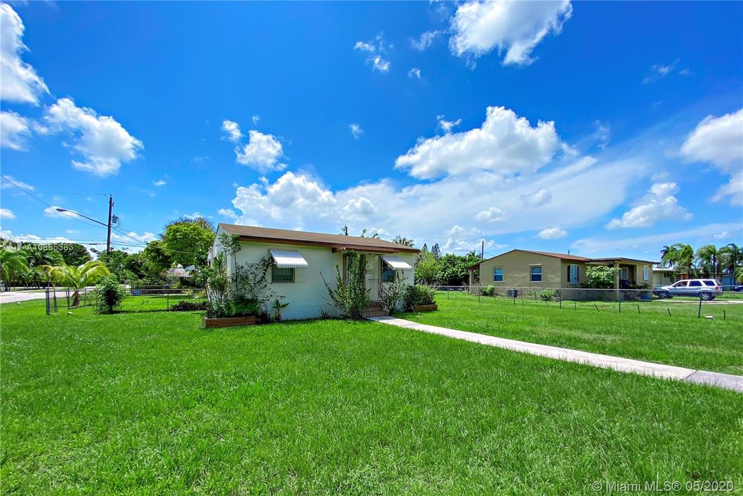 Vendido Recientemente: $149,999 (3 camas, 1 baños, 1080 Pies cuadrados)