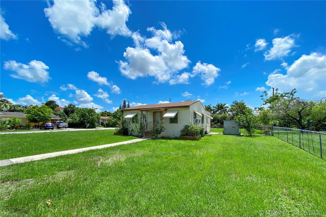 Vendido Recientemente: $149,999 (3 camas, 1 baños, 1080 Pies cuadrados)